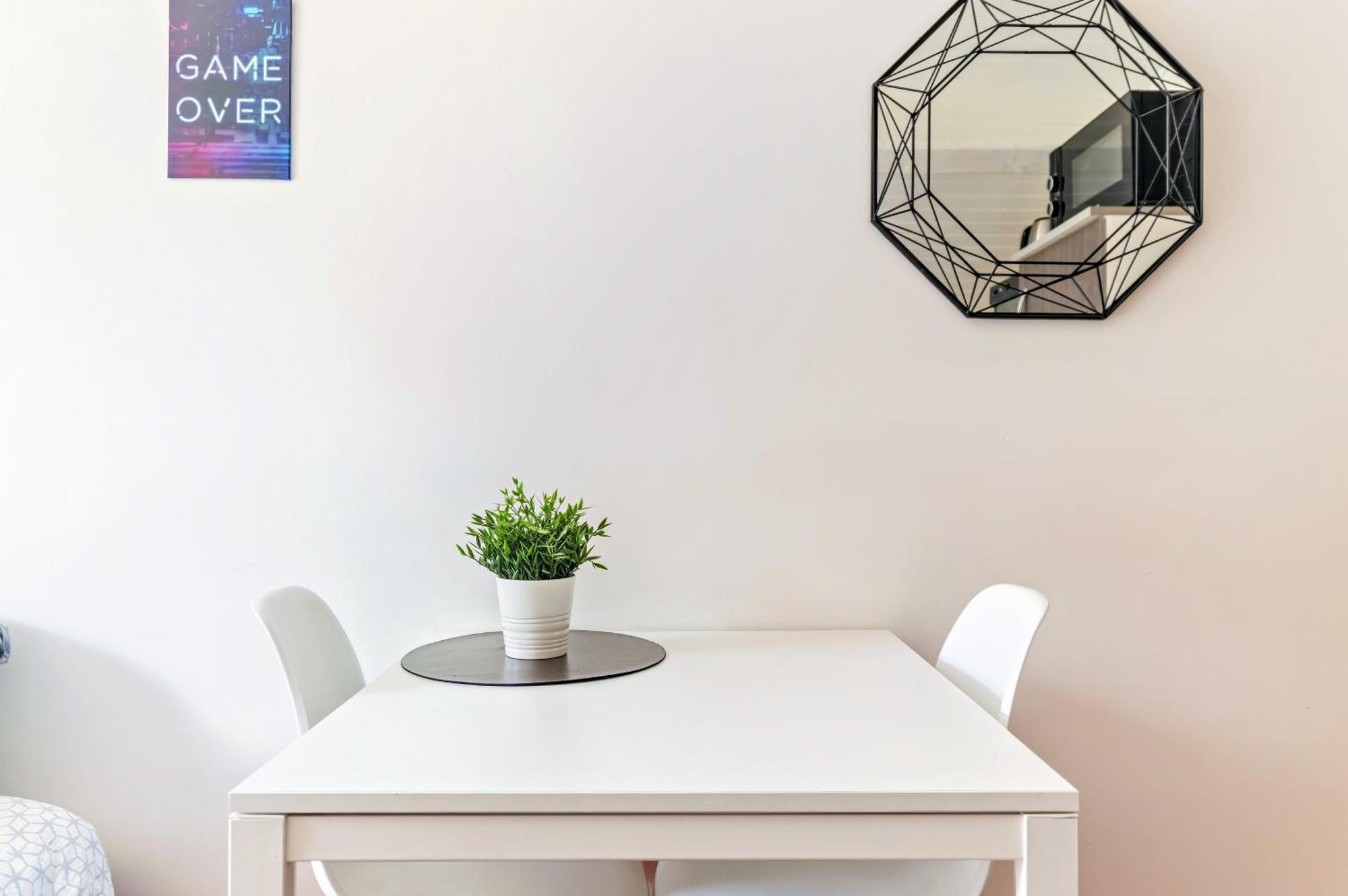 Apartment Cosy Climatise Et Parking Securise A Proximite Du Centre De